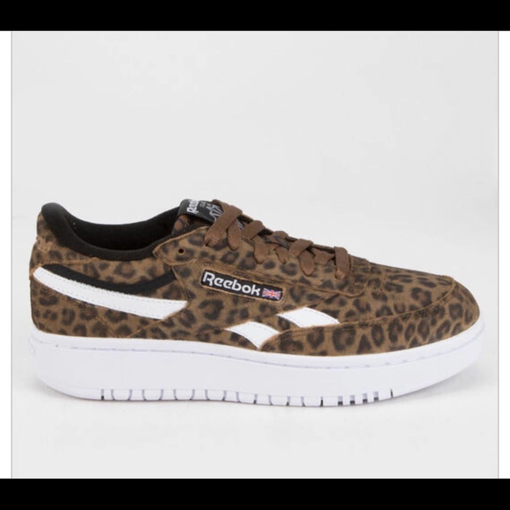🔥NWT CHEETAH PRINT CLUB C REEBOK🔥